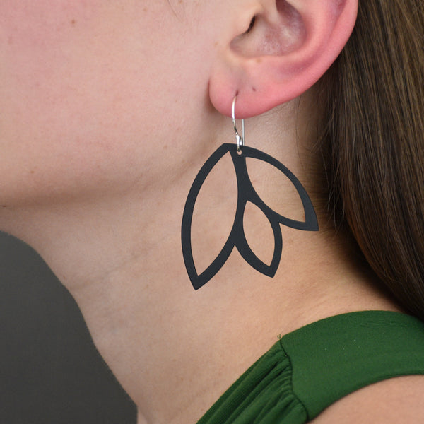 Leaf Earrings - Medium, Matte Black