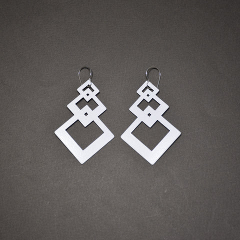 Interlocking Square Earrings - Matte White