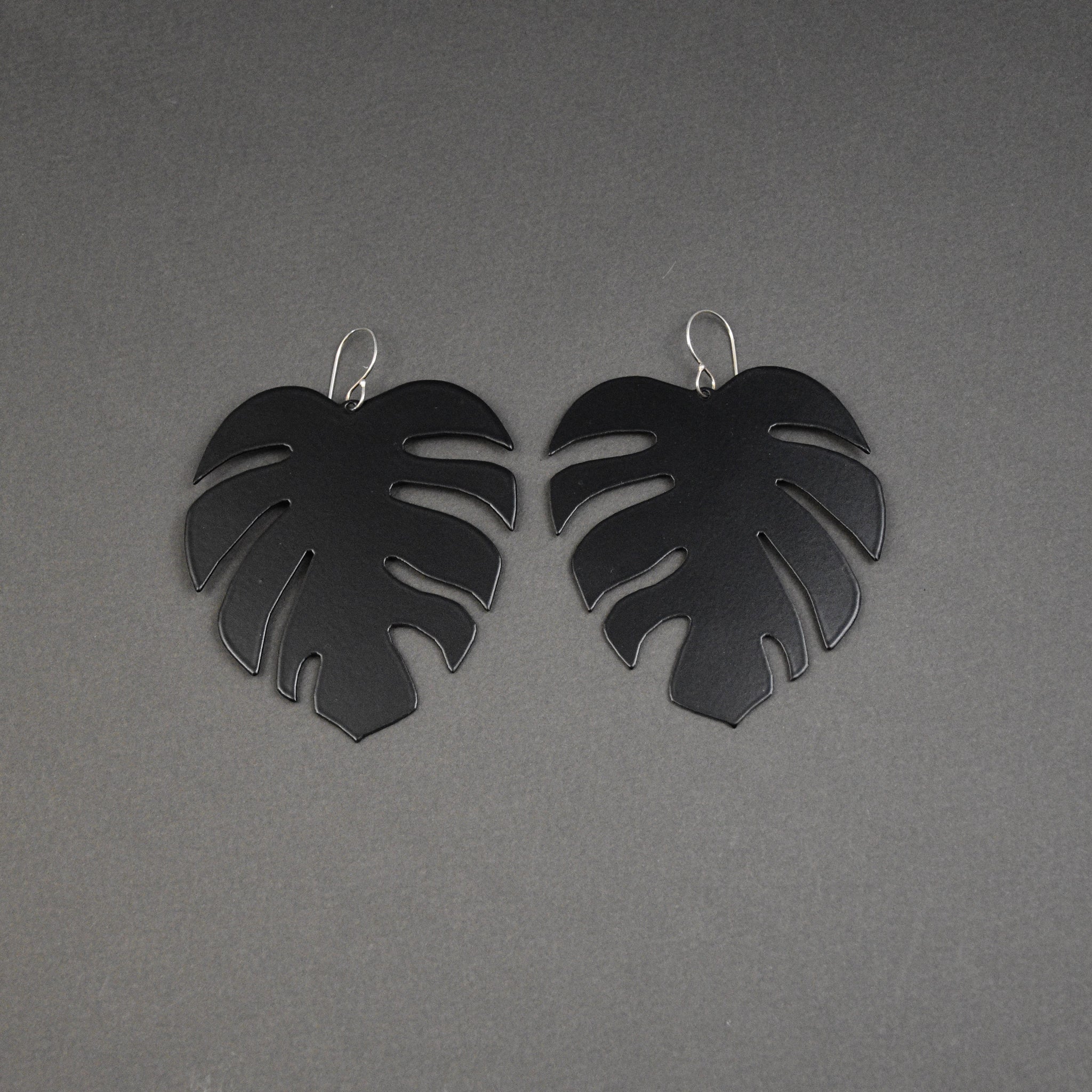 Tropical Leaf Earrings - Matte Black