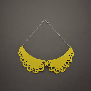 Peter Pan Collar Necklace - Yellow