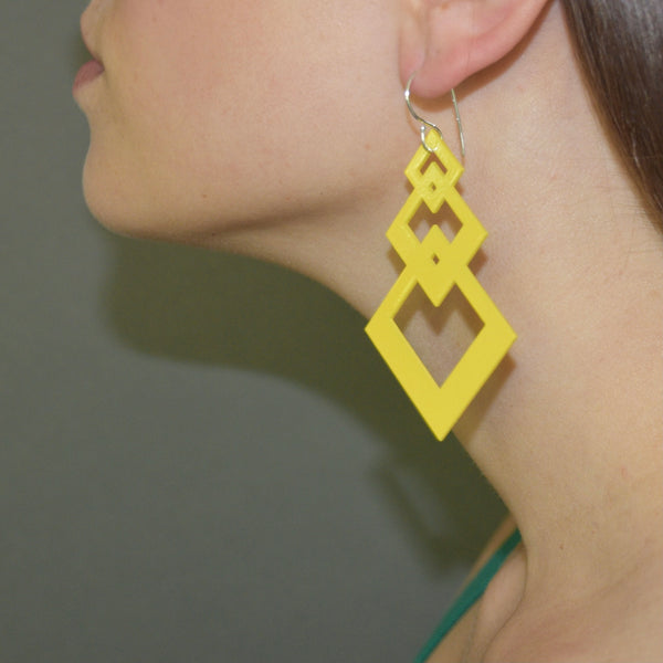 Interlocking Square Earrings - Yellow